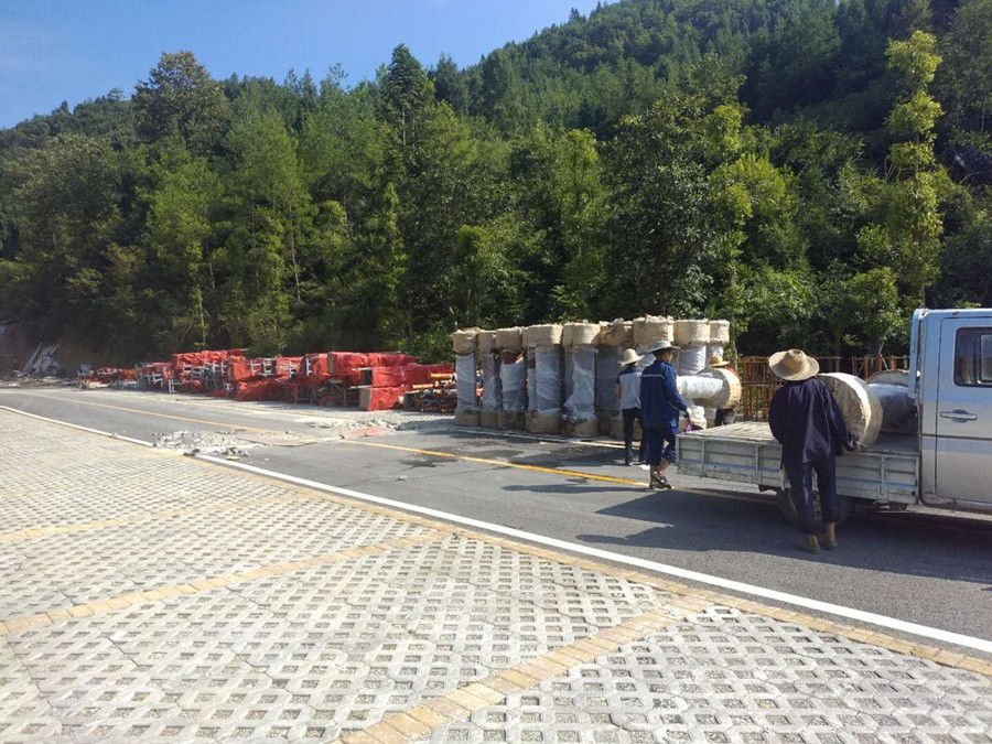 巴山大峽谷座椅.jpg