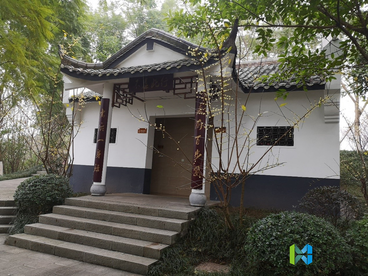 旅游廁所.jpg